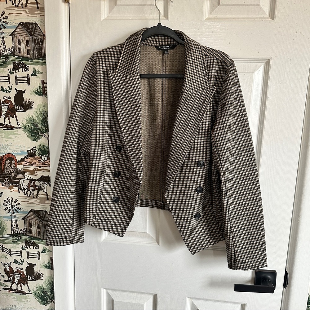 Fitted Plaid Blazer